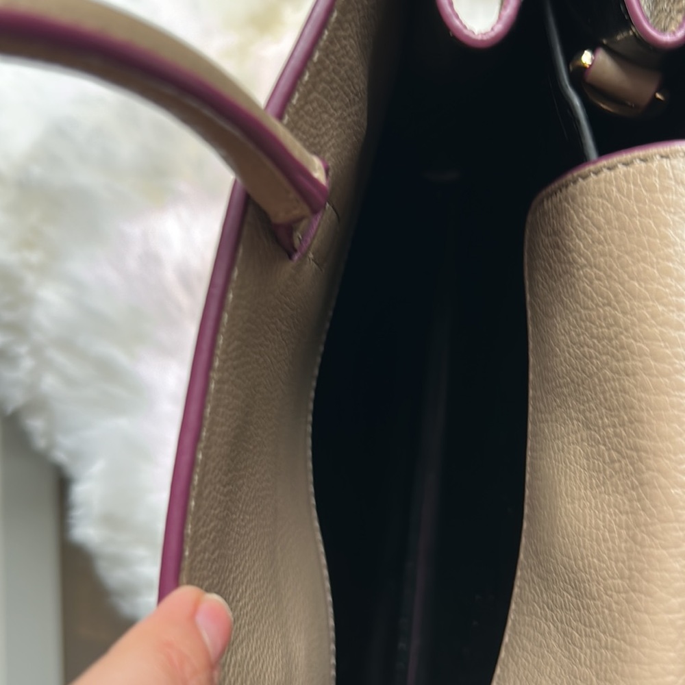 Coccinelle brand new beige leather bag - Picture 7 of 13